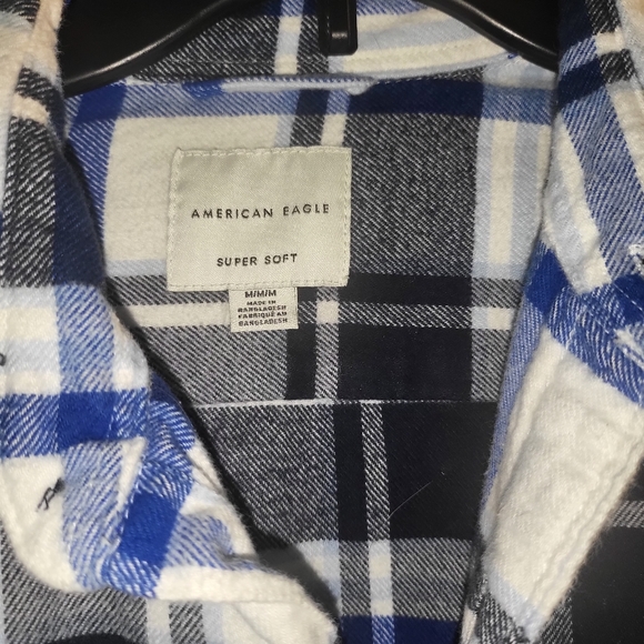 American Eagle Women's Button down long sleeve - Picture 2 of 6